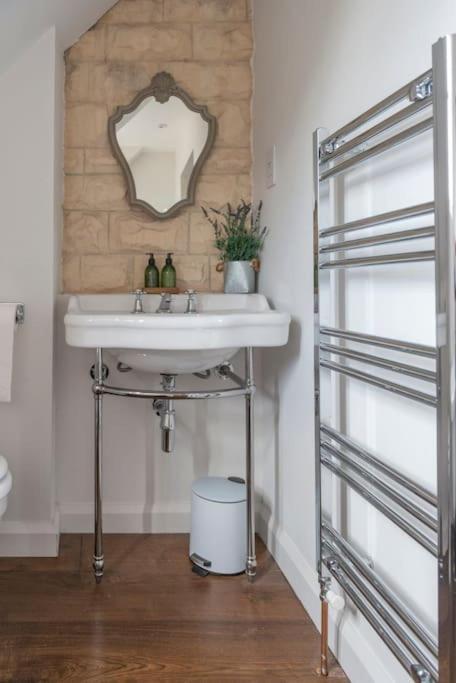 Cotswold Luxury Coach House - Ideal For Couples, W/ Ev Charging